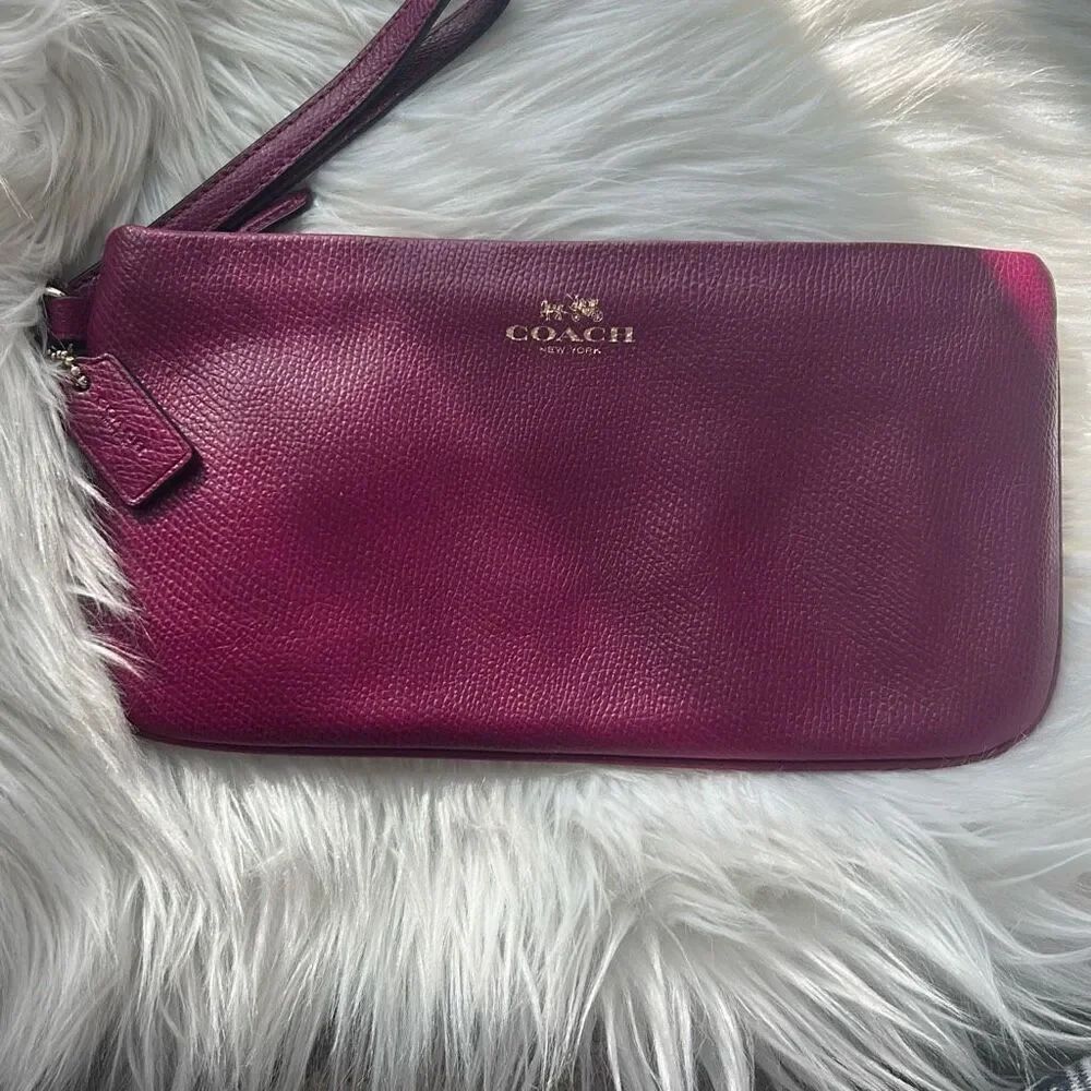Coach Burgundy Crossgrain Clutch Wristlet Wallet 9x5